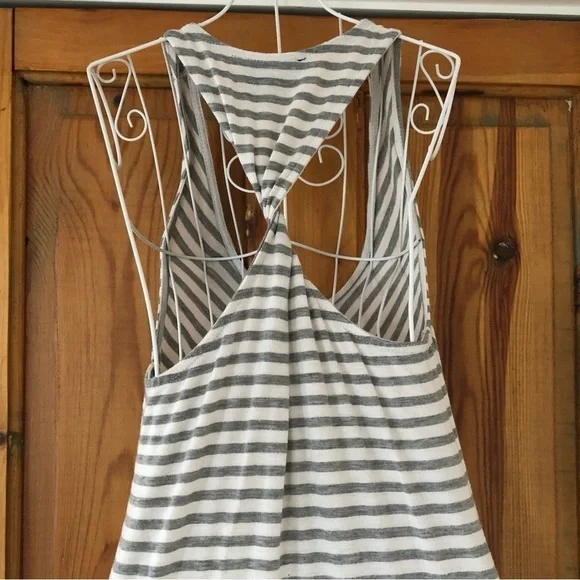 cynthia Rowley Grey & White Striped Twist T-Back Halter Maxi Dress Size Small - Picture 4 of 6